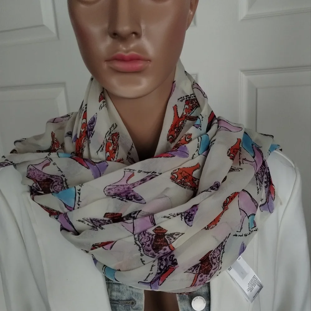 Uniqlo Colorful Print Scarf